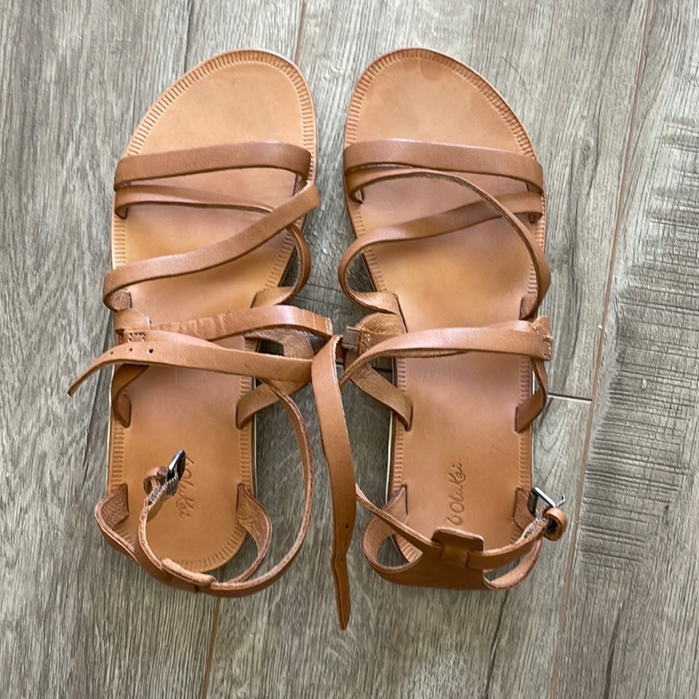 OluKai Po’iu sandals